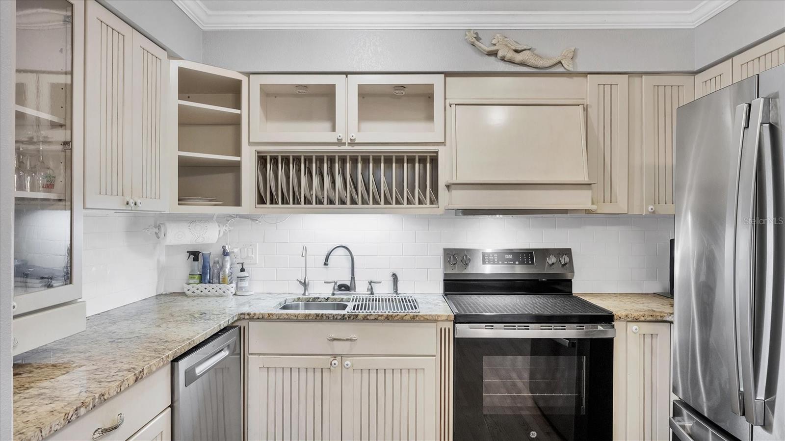 SOUTH VENICE - Residential