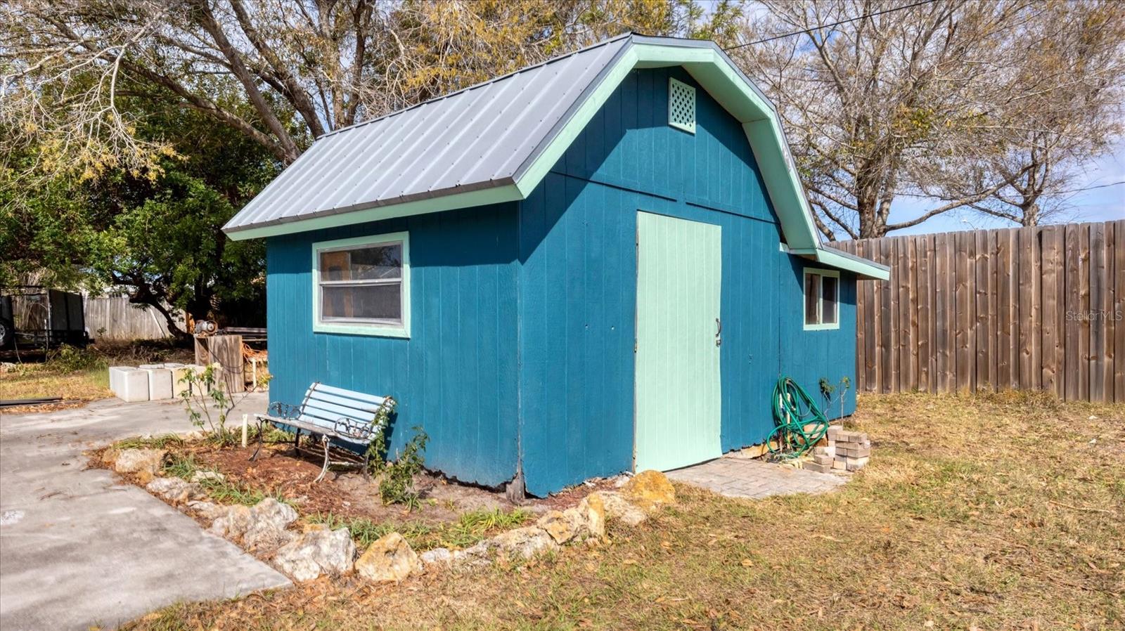 SOUTH VENICE - Residential