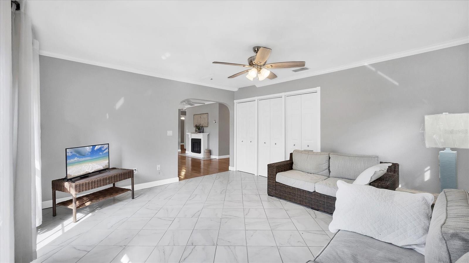 SOUTH VENICE - Residential