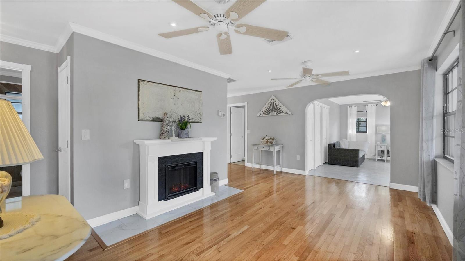 SOUTH VENICE - Residential