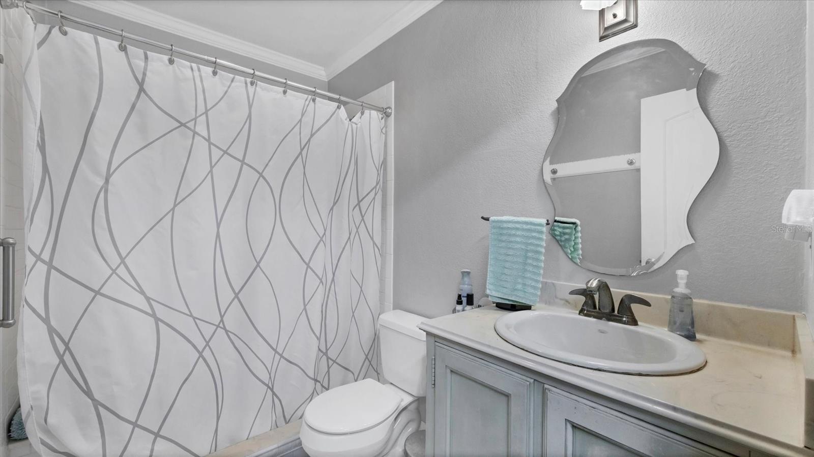 SOUTH VENICE - Residential