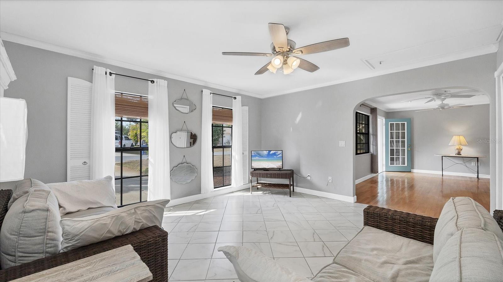 SOUTH VENICE - Residential