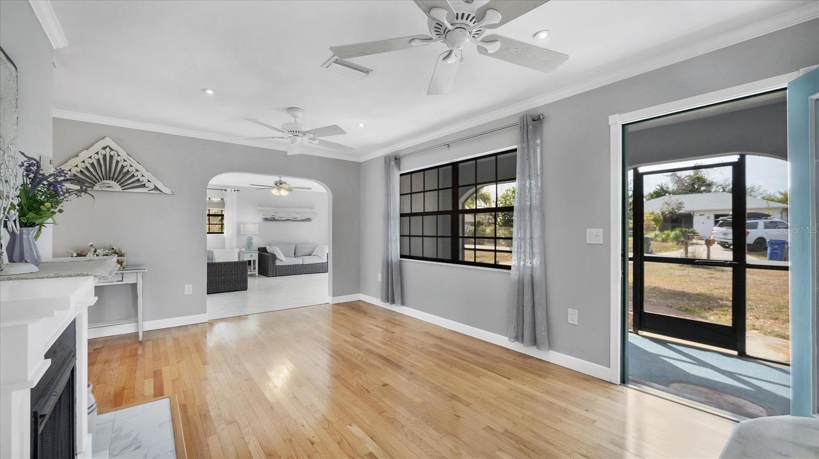 SOUTH VENICE - Residential