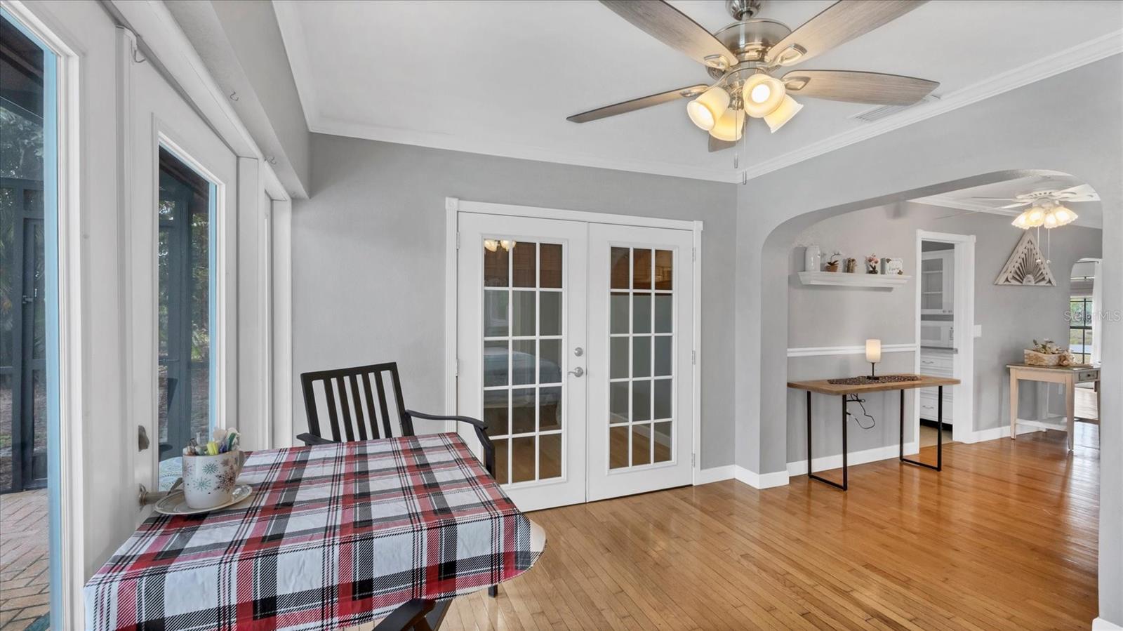 SOUTH VENICE - Residential