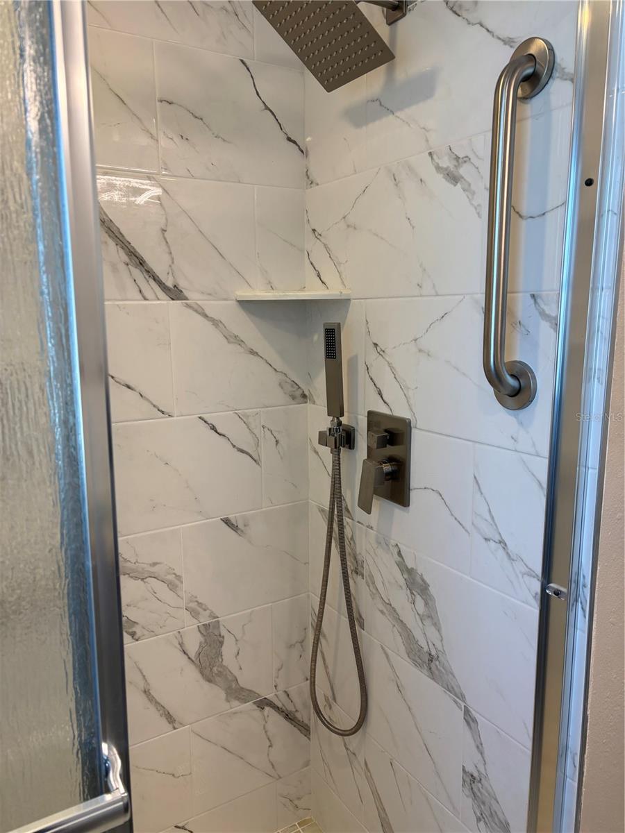 JASMINE LAKES - Residential