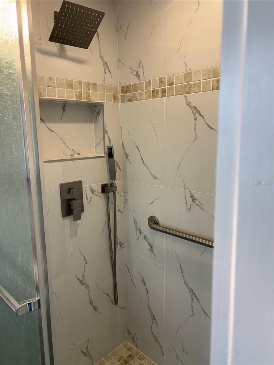 JASMINE LAKES - Residential