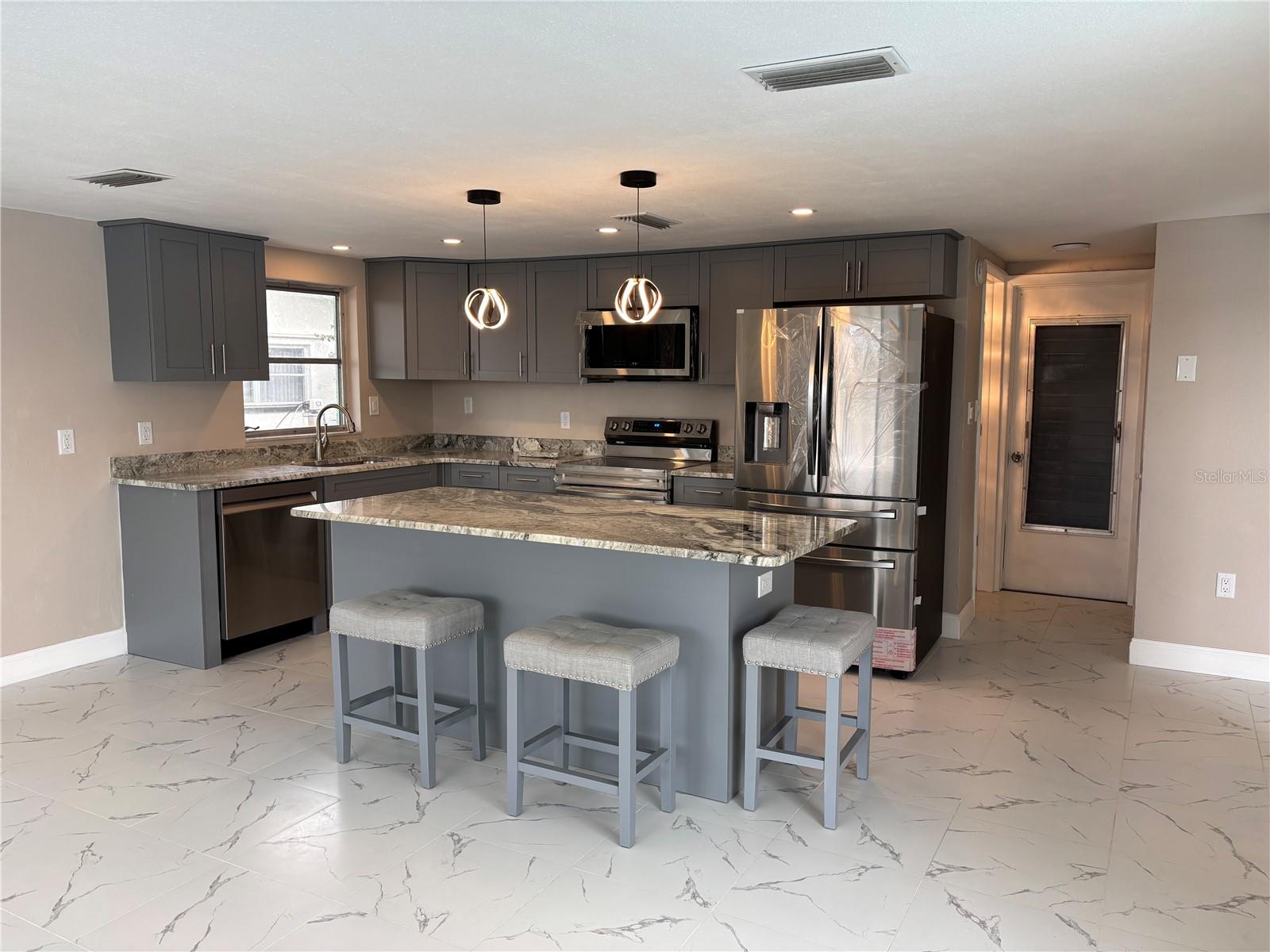 JASMINE LAKES - Residential