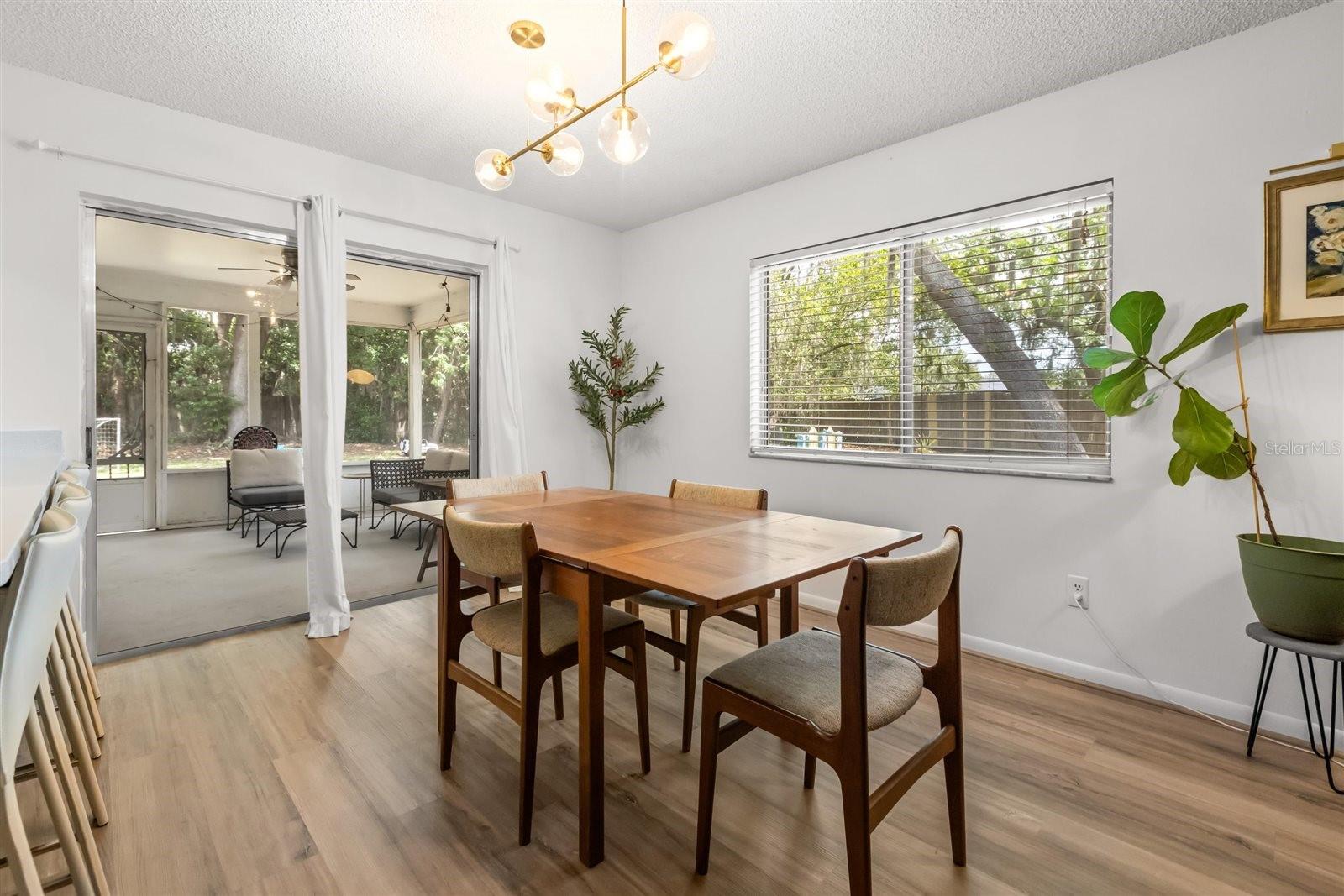 LAUREL SPGS - Residential