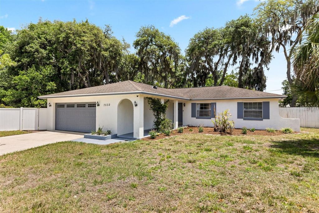 Photo of 7532 Azurebrook Court, Winter Park, FL 32792 (MLS # O6406380)