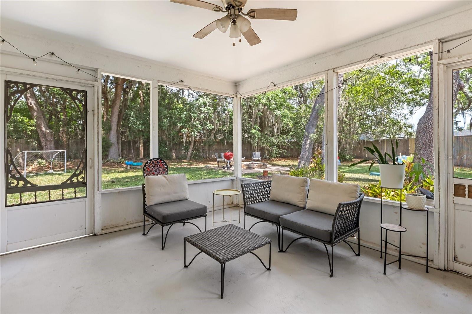 LAUREL SPGS - Residential