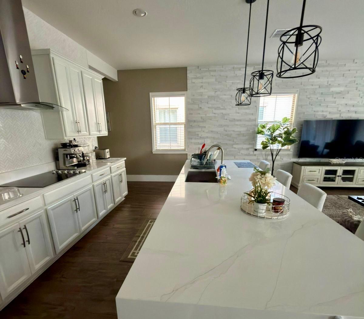 EAGLE CRK VILLAGE K PH 1A - Residential Lease