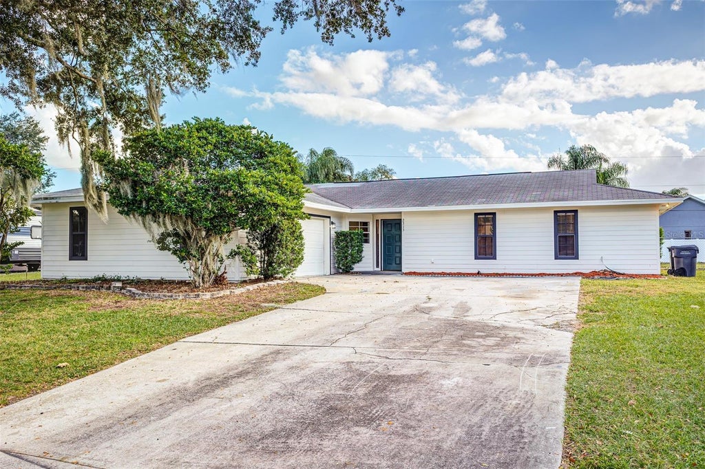 Photo of 2313 Flaming Arrow Drive, Lakeland, FL 33813 (MLS # L4966145)