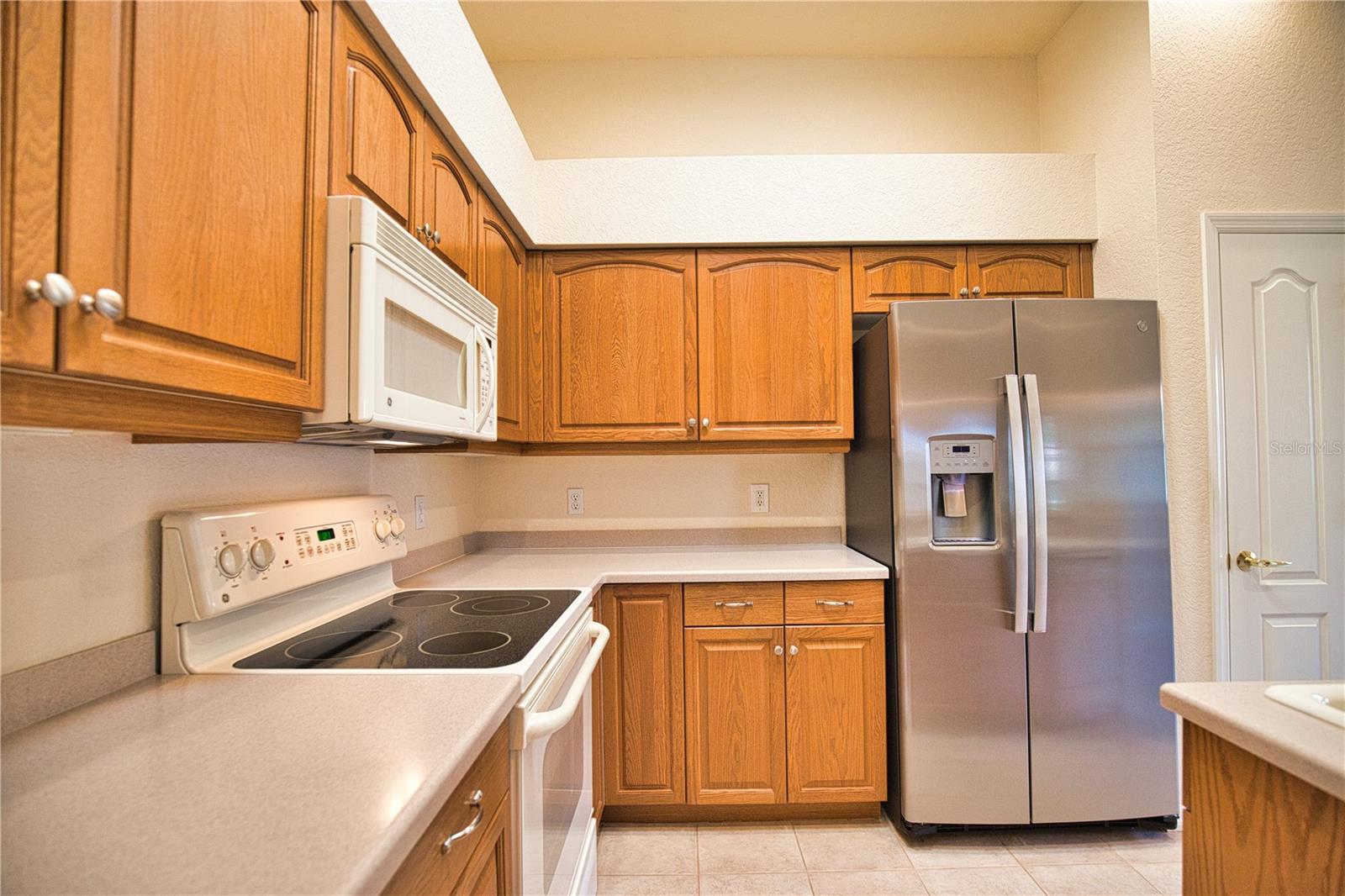 VENETIA PH 5 - Residential Lease