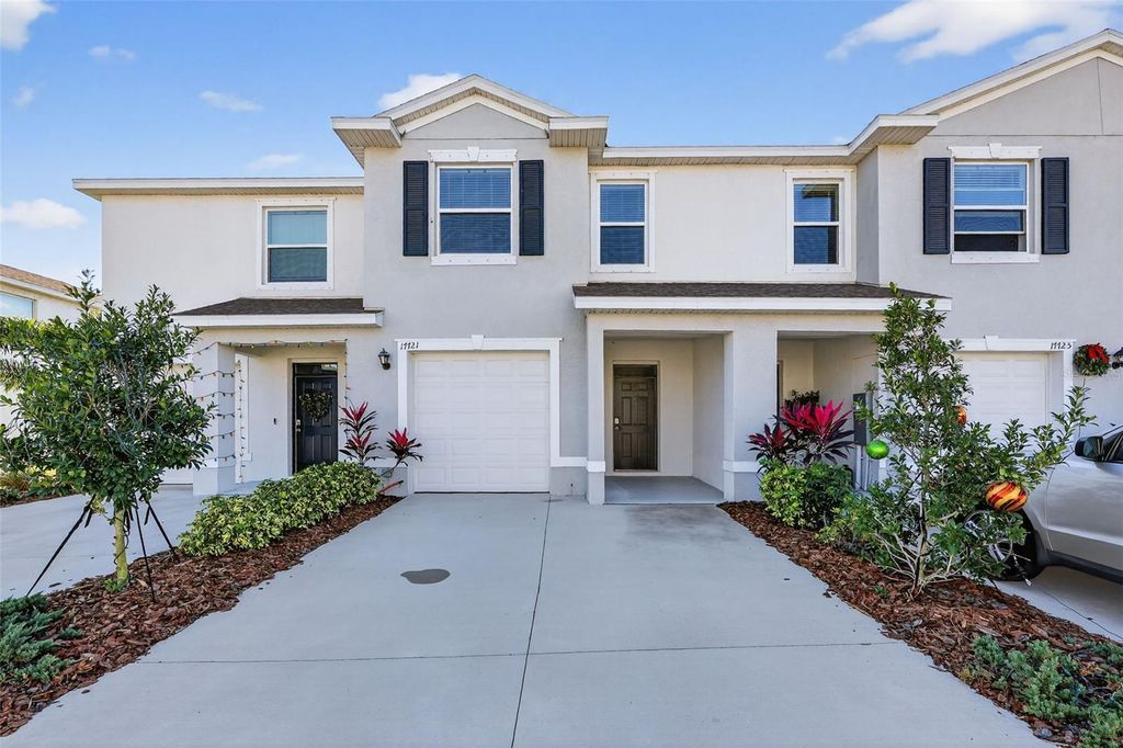 Photo of 17721 Crescent Moon Loop, Bradenton, FL 34211 (MLS # A4676233)