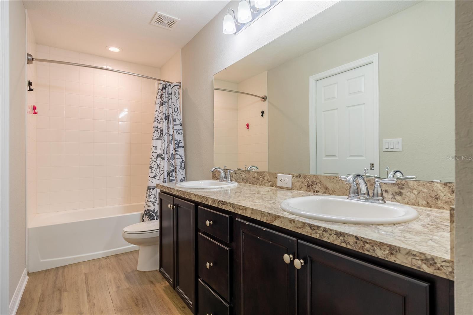 GRAMERCY FARMS PH 6 - Residential Lease