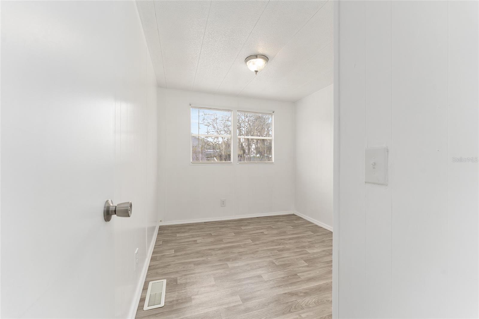 SILVER LAKES ACRES SEC 02 - Residential