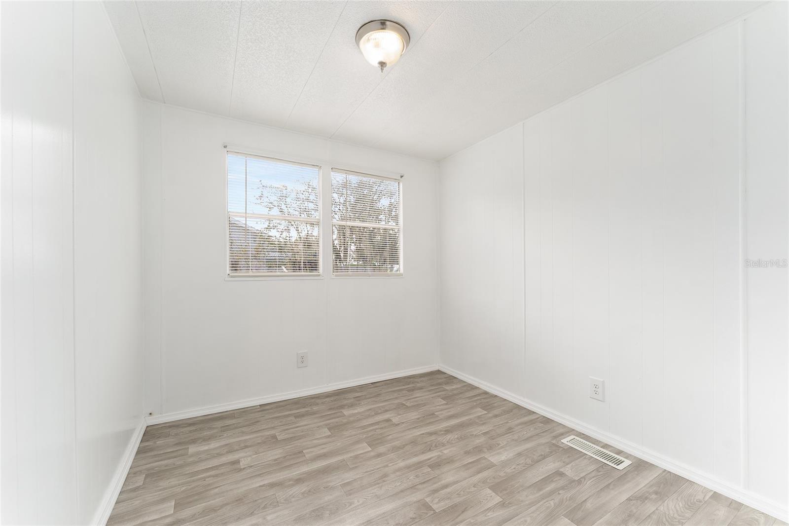 SILVER LAKES ACRES SEC 02 - Residential