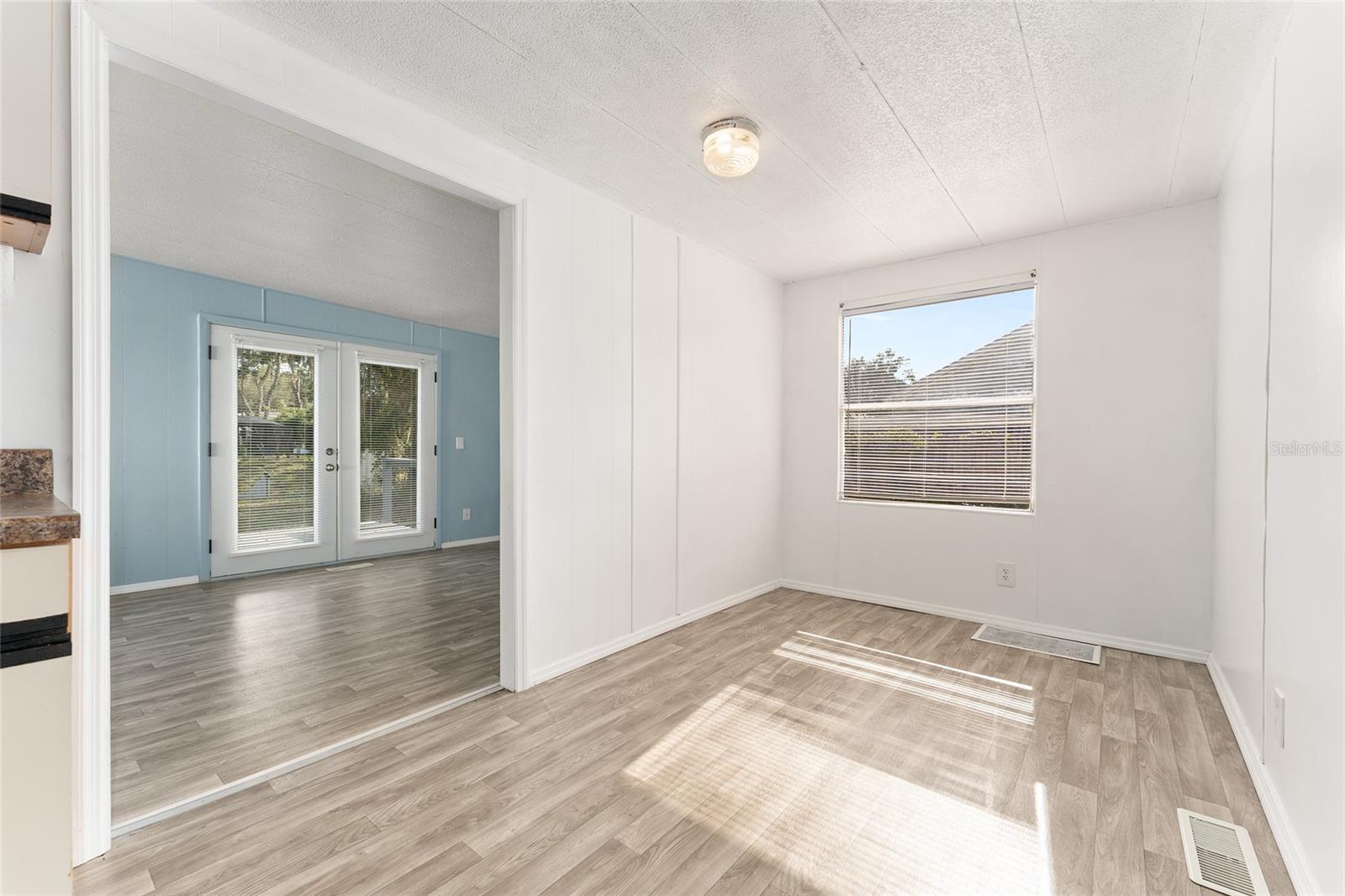 SILVER LAKES ACRES SEC 02 - Residential