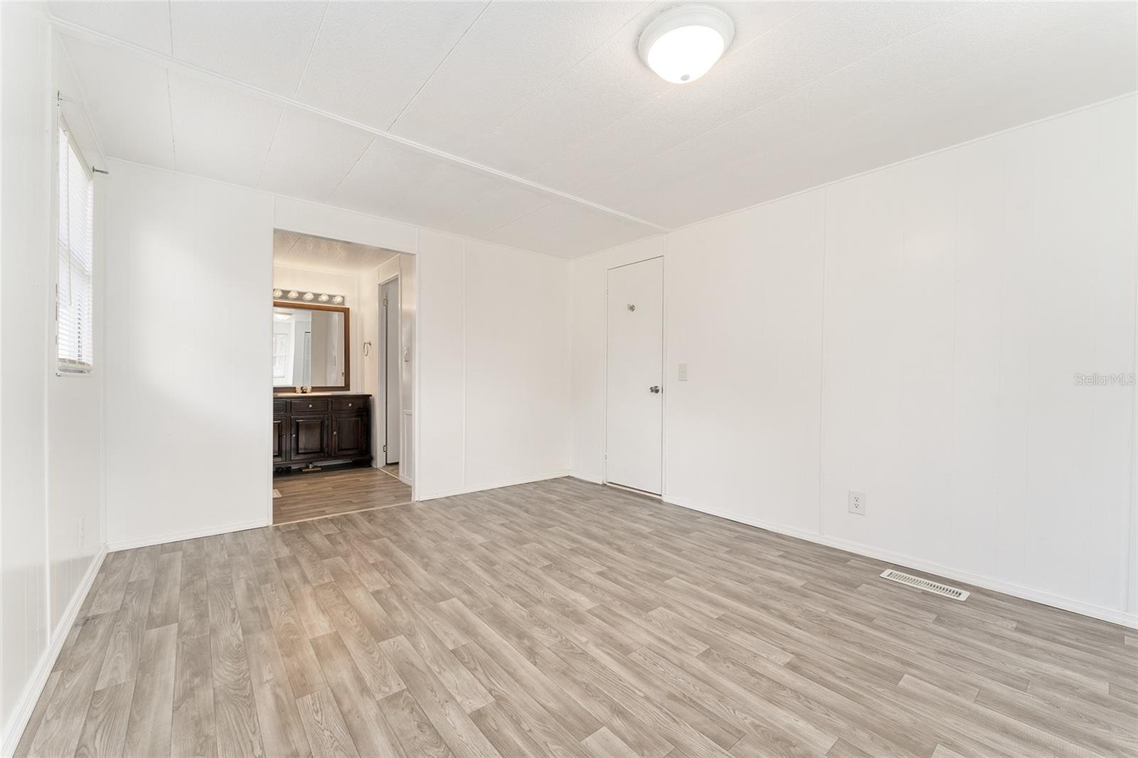 SILVER LAKES ACRES SEC 02 - Residential