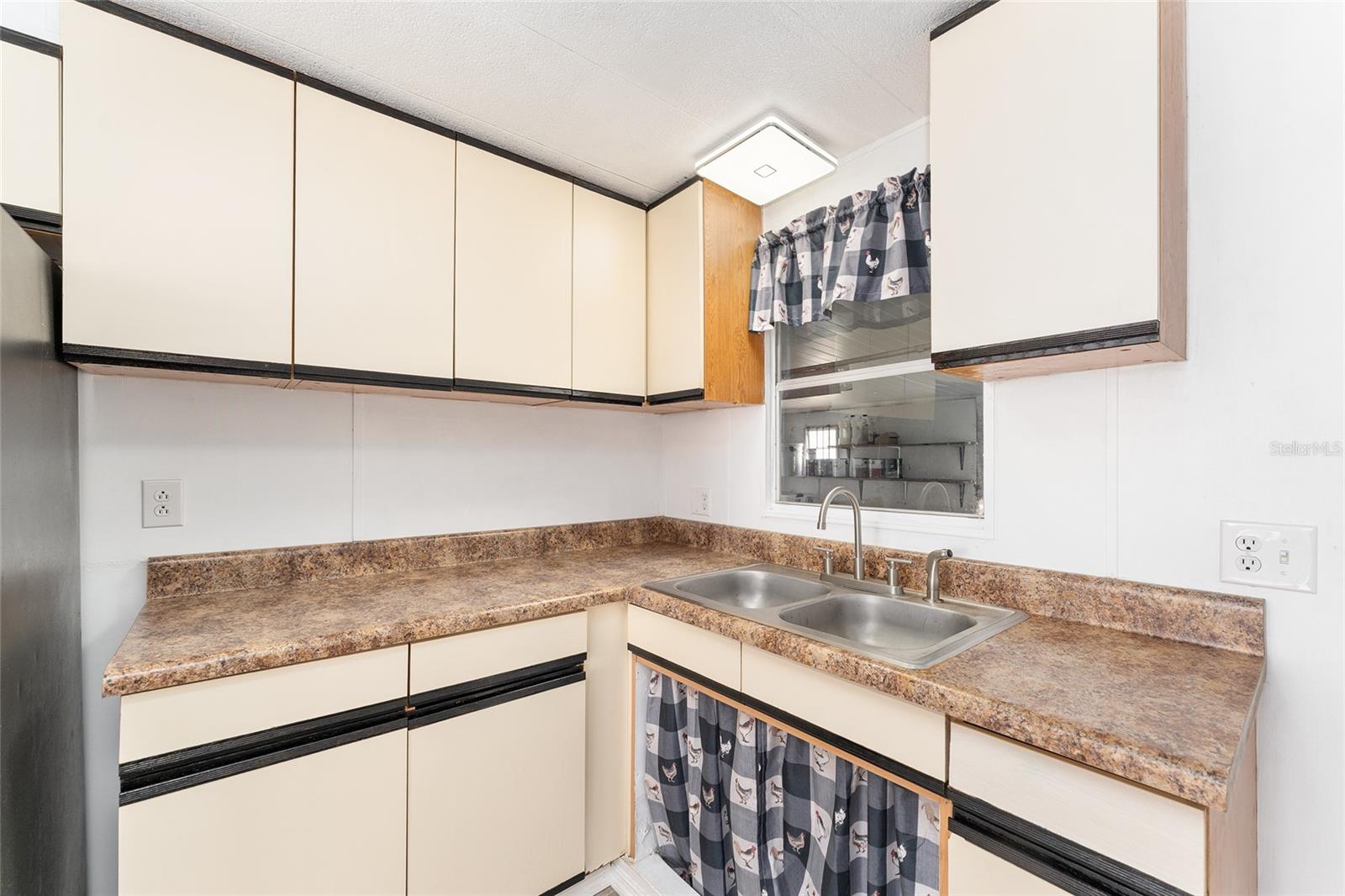 SILVER LAKES ACRES SEC 02 - Residential