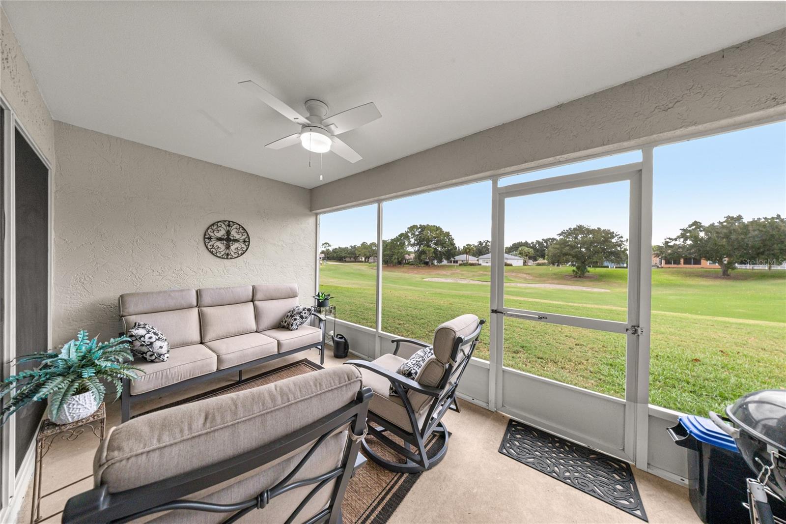 ON TOP/WORLD PH 1A SEC 2A - Residential