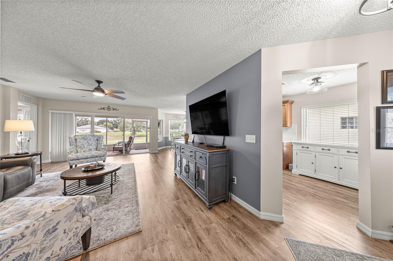 ON TOP/WORLD PH 1A SEC 2A - Residential