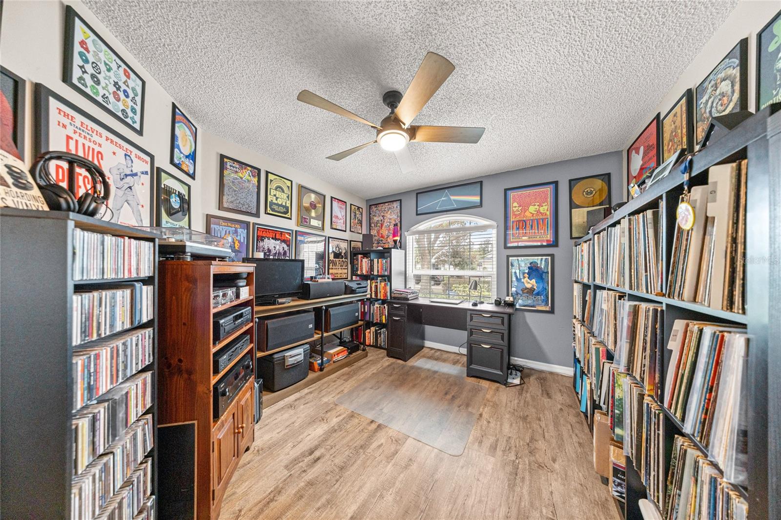 ON TOP/WORLD PH 1A SEC 2A - Residential