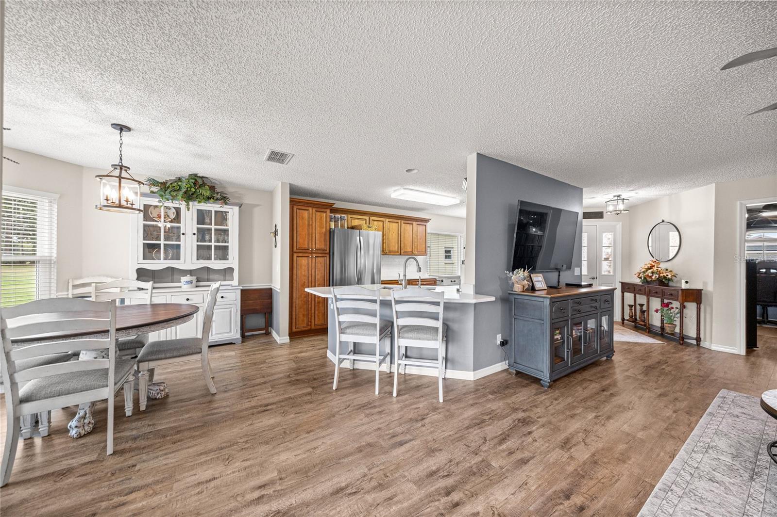 ON TOP/WORLD PH 1A SEC 2A - Residential