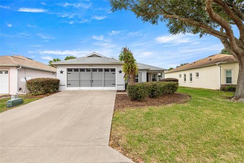 Photo of 9482 SW 93rd Loop, Ocala, FL 34481 (MLS # OM712448) Photo of 9482 SW 93rd Loop, Ocala, FL 34481 (MLS # OM712448)