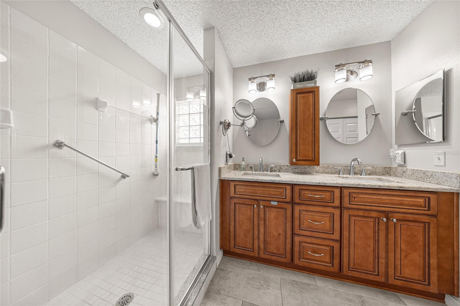 ON TOP/WORLD PH 1A SEC 2A - Residential