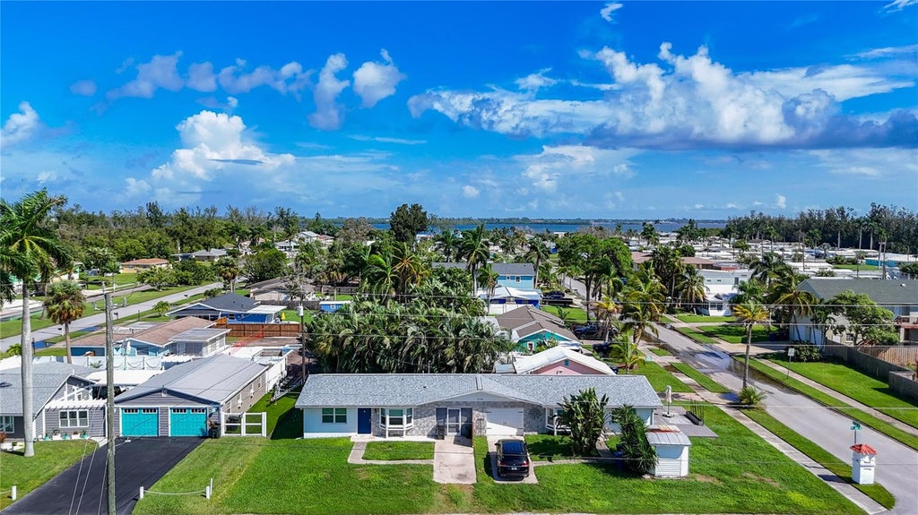 Photo of 11704 40th Avenue W, Bradenton, FL 34210 (MLS # A4709214)