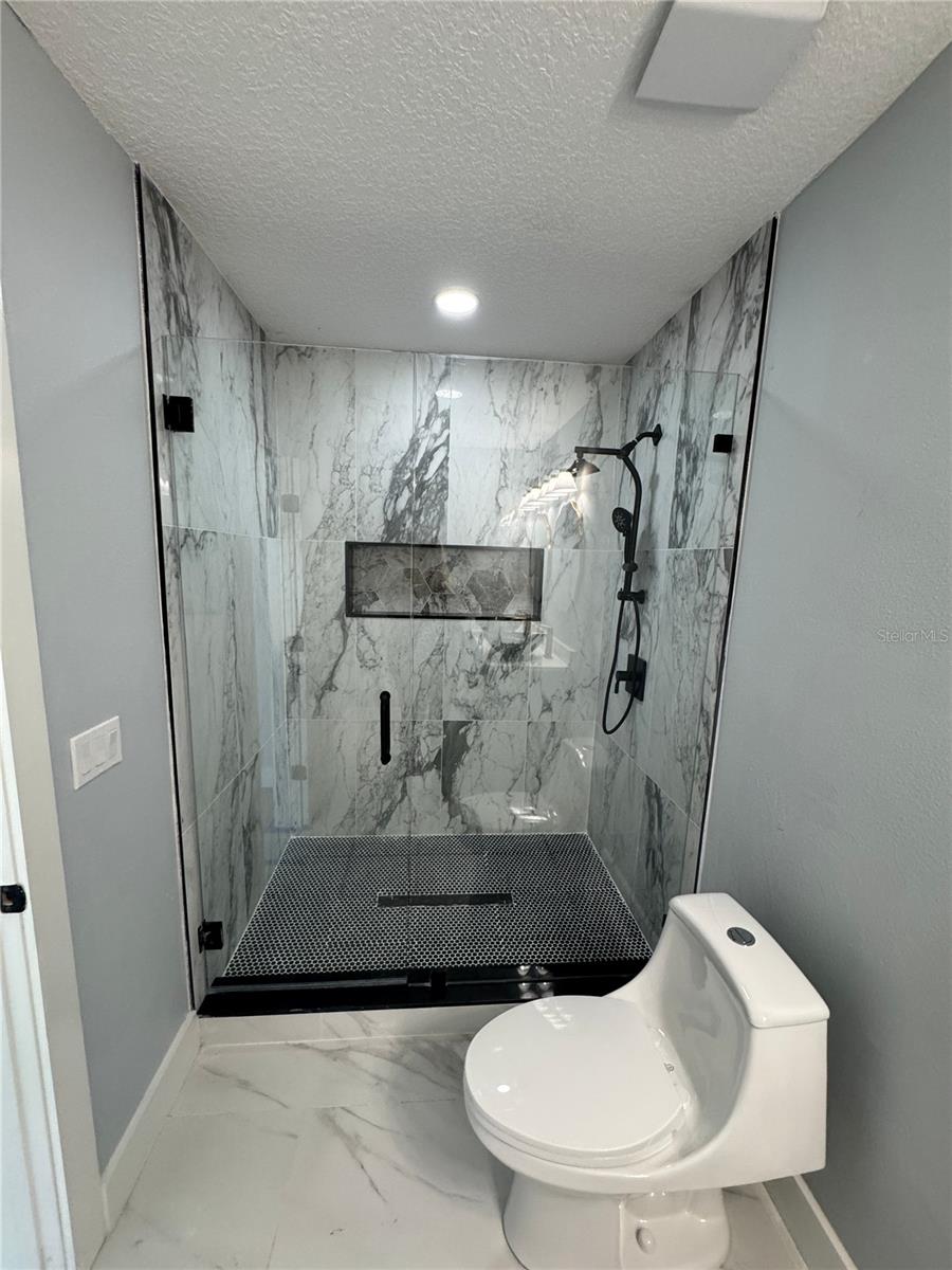 SHORE ACRES BUTTERFLY LAKE REP - Residential