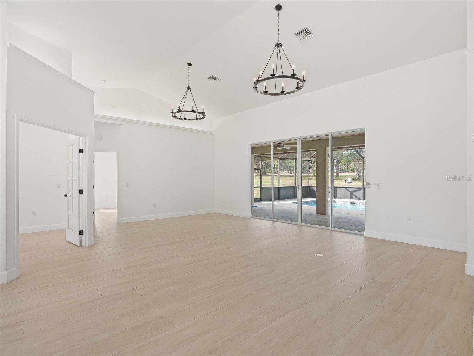 GOLDEN HILLS TURF & COUNTRY CLUB - Residential