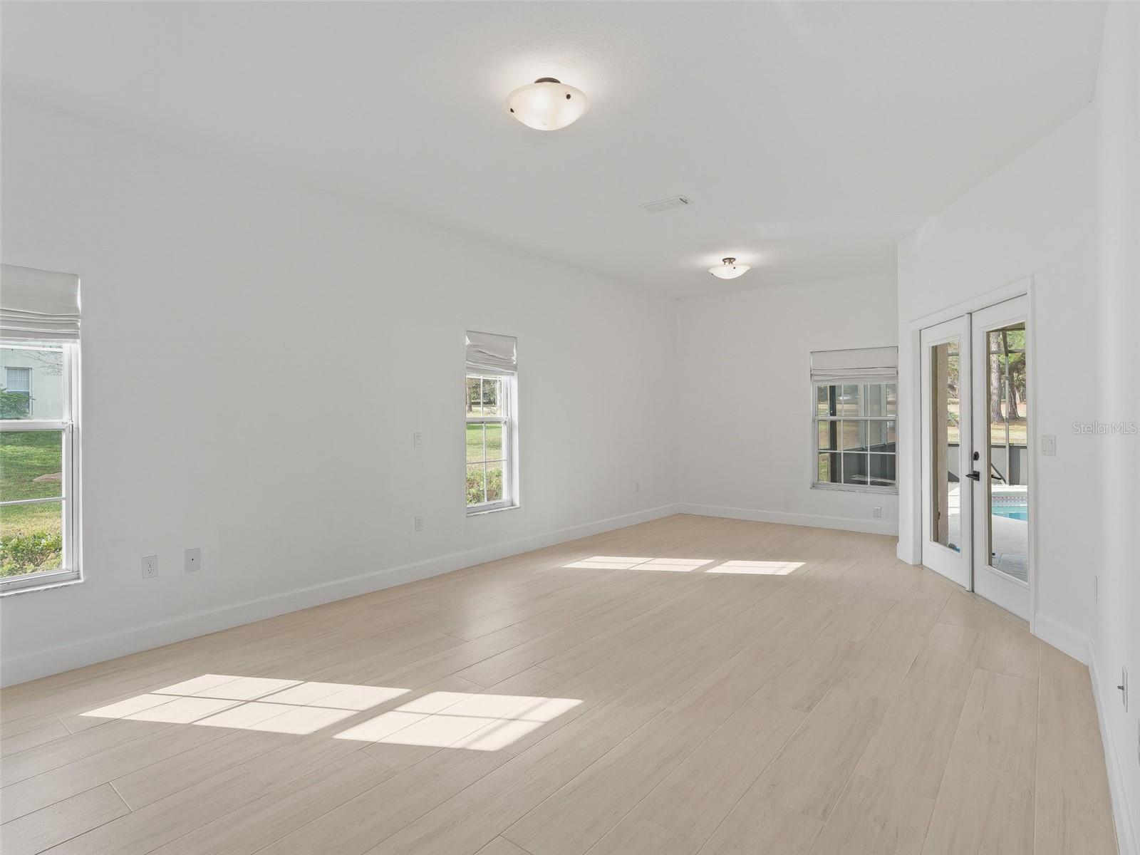 GOLDEN HILLS TURF & COUNTRY CLUB - Residential