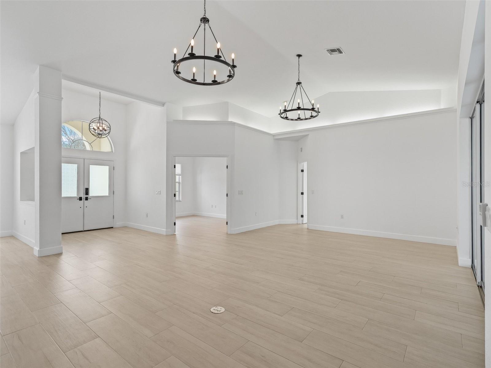 GOLDEN HILLS TURF & COUNTRY CLUB - Residential