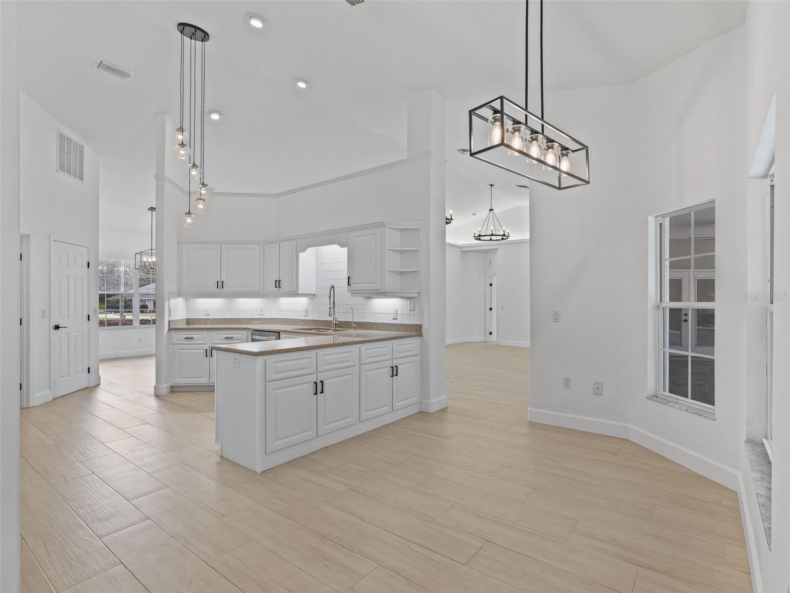 GOLDEN HILLS TURF & COUNTRY CLUB - Residential