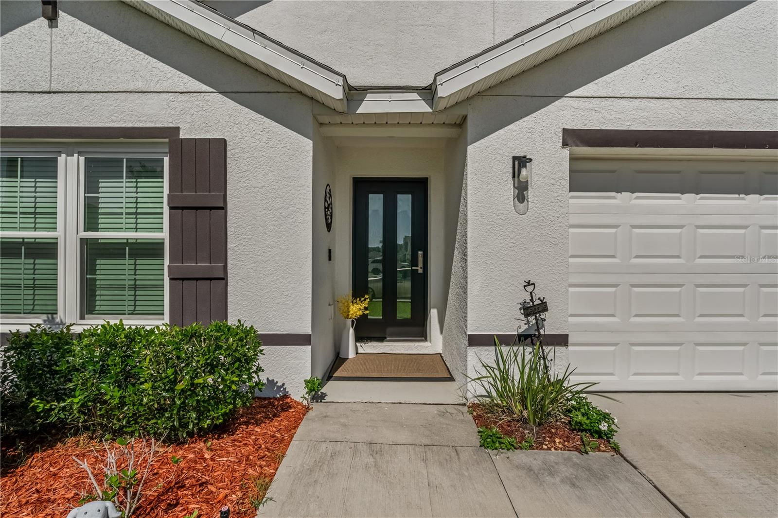 8669 TRIUMPH CIRCLE