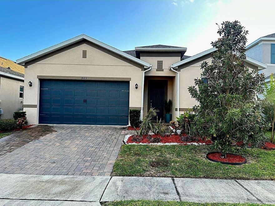 Beautiful 3 Bed 2 Bath home in great community. Close to major highways and shopping centers. Kiddy playground in community makes it perfect for families. Seller will consider all REASONABLE offers. DU approval required.