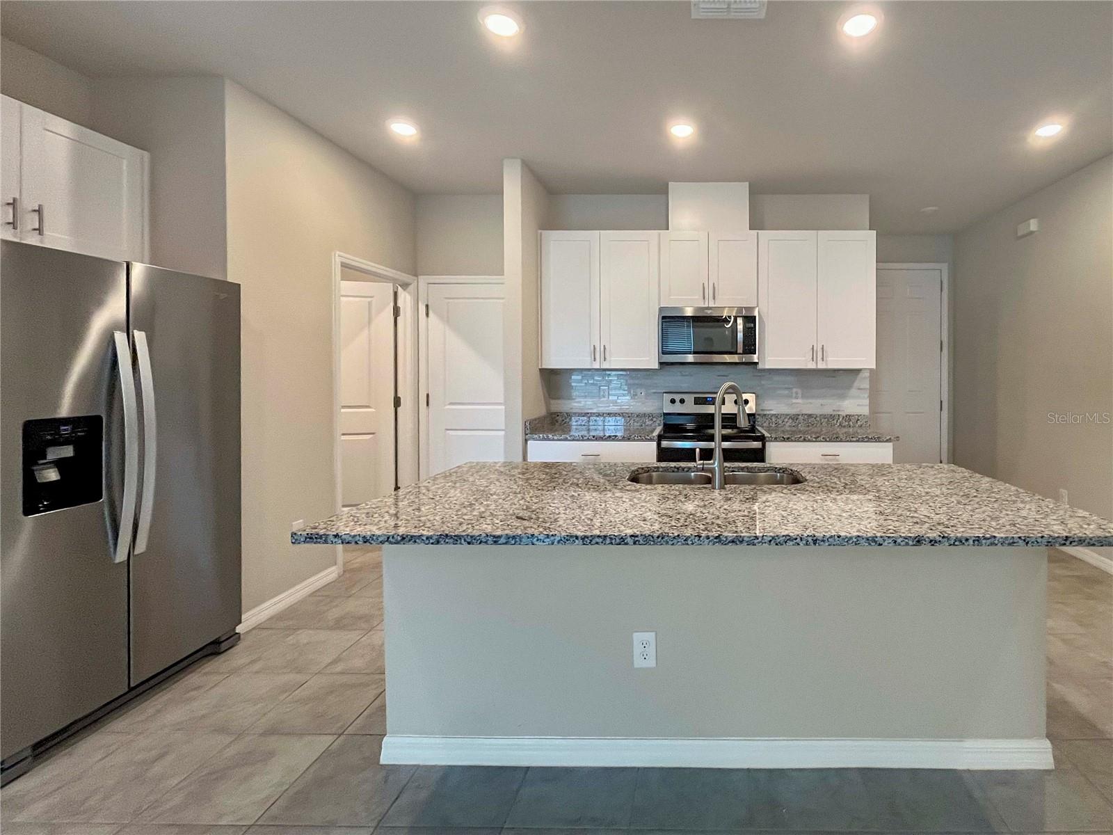 WOODLEAF HAMMOCK PH I - Residential Lease