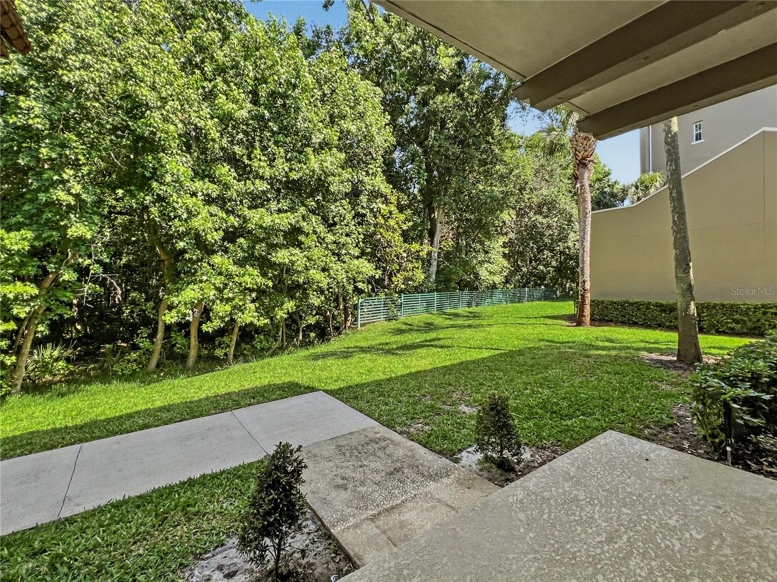 ARTISAN CLUB CONDO PH 1 - Residential