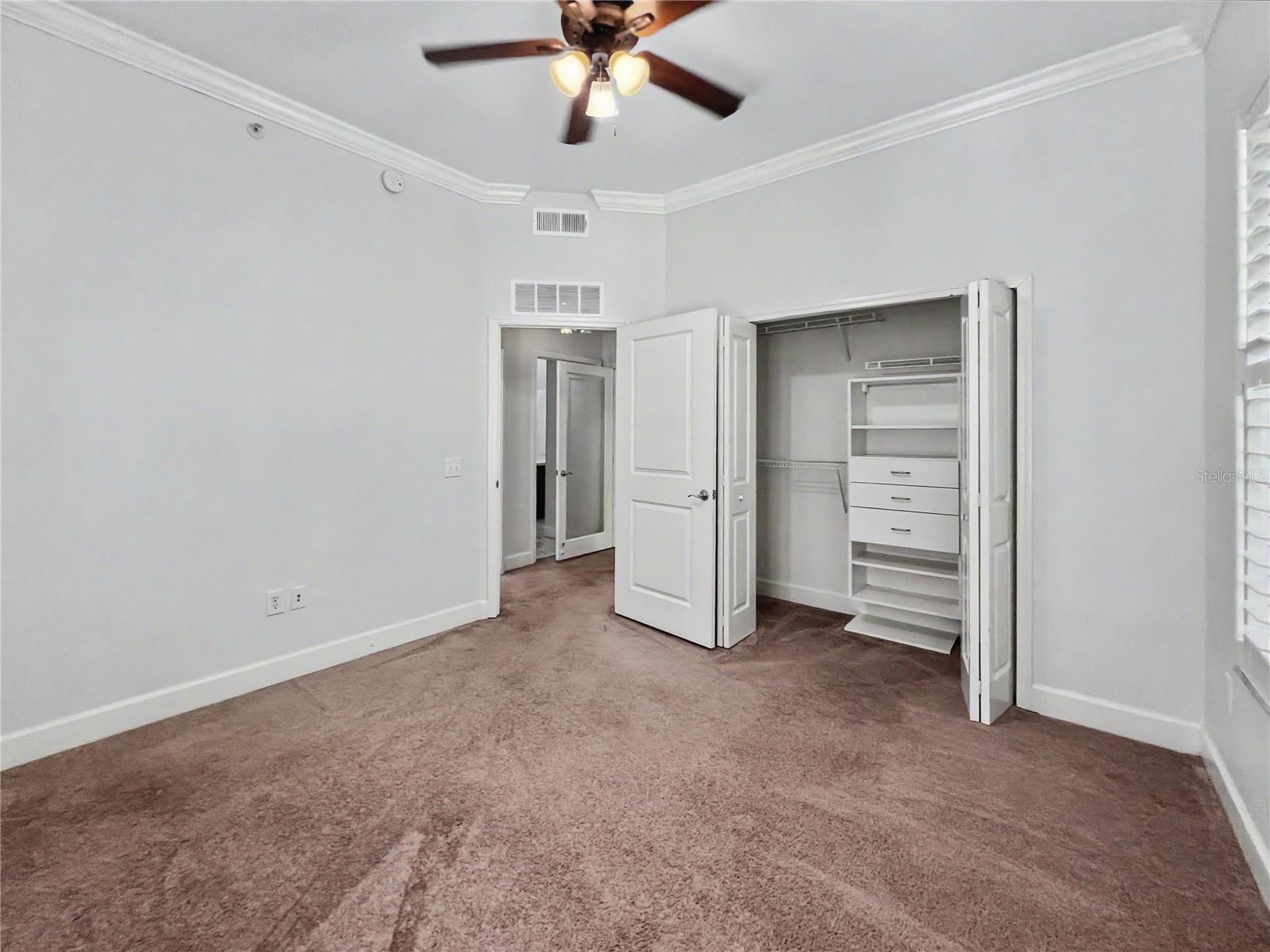 ARTISAN CLUB CONDO PH 1 - Residential