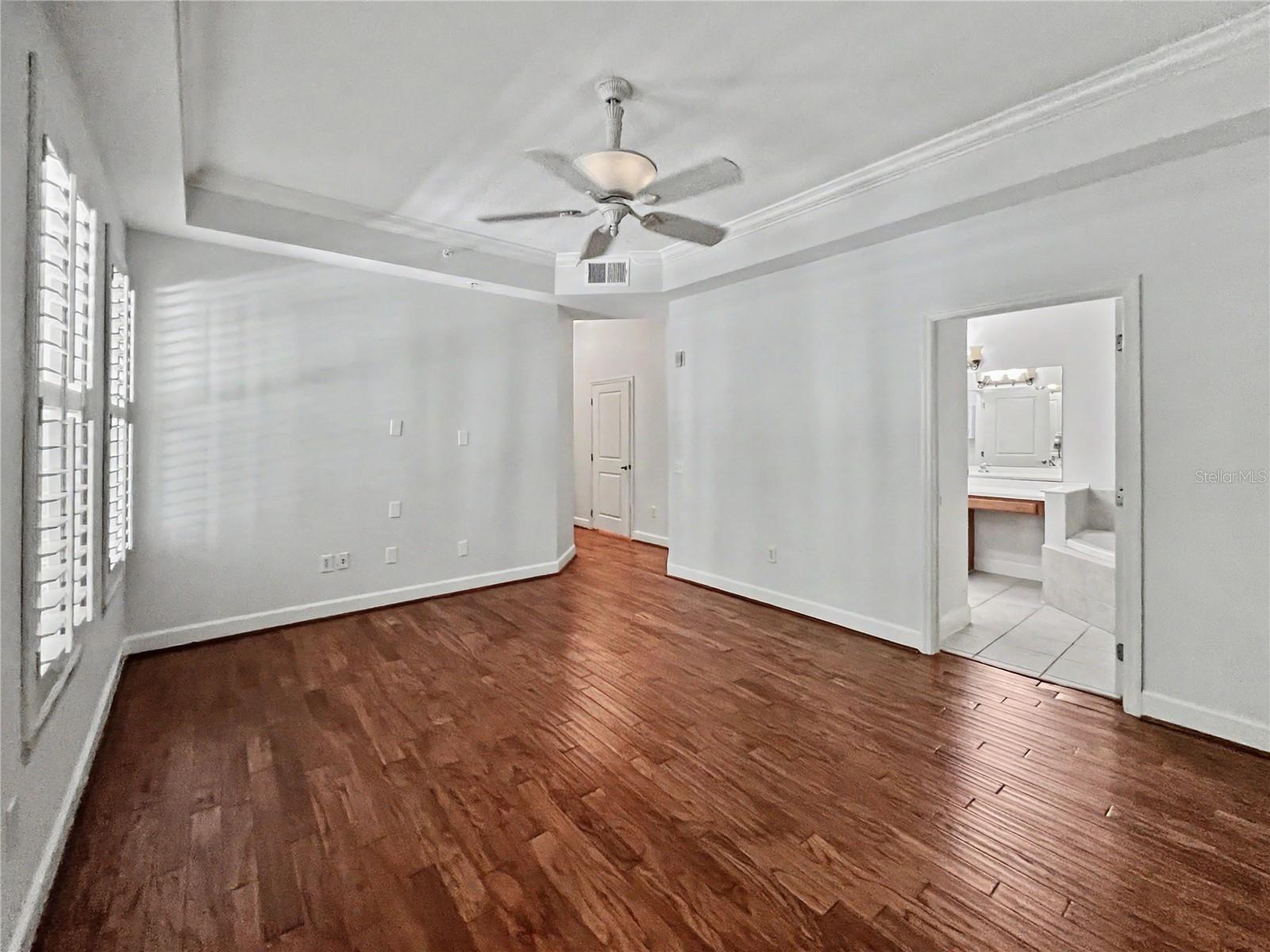 ARTISAN CLUB CONDO PH 1 - Residential