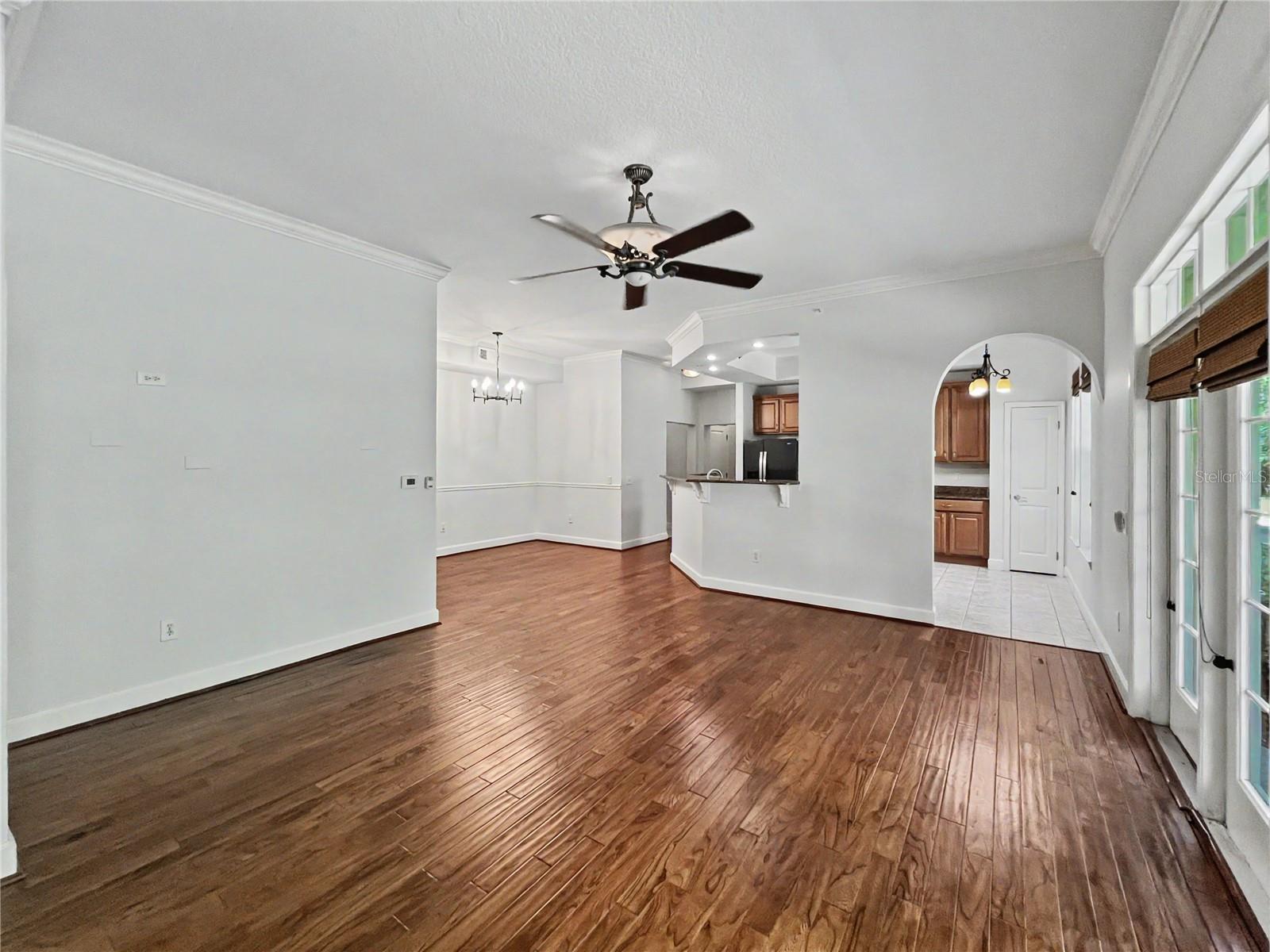 ARTISAN CLUB CONDO PH 1 - Residential
