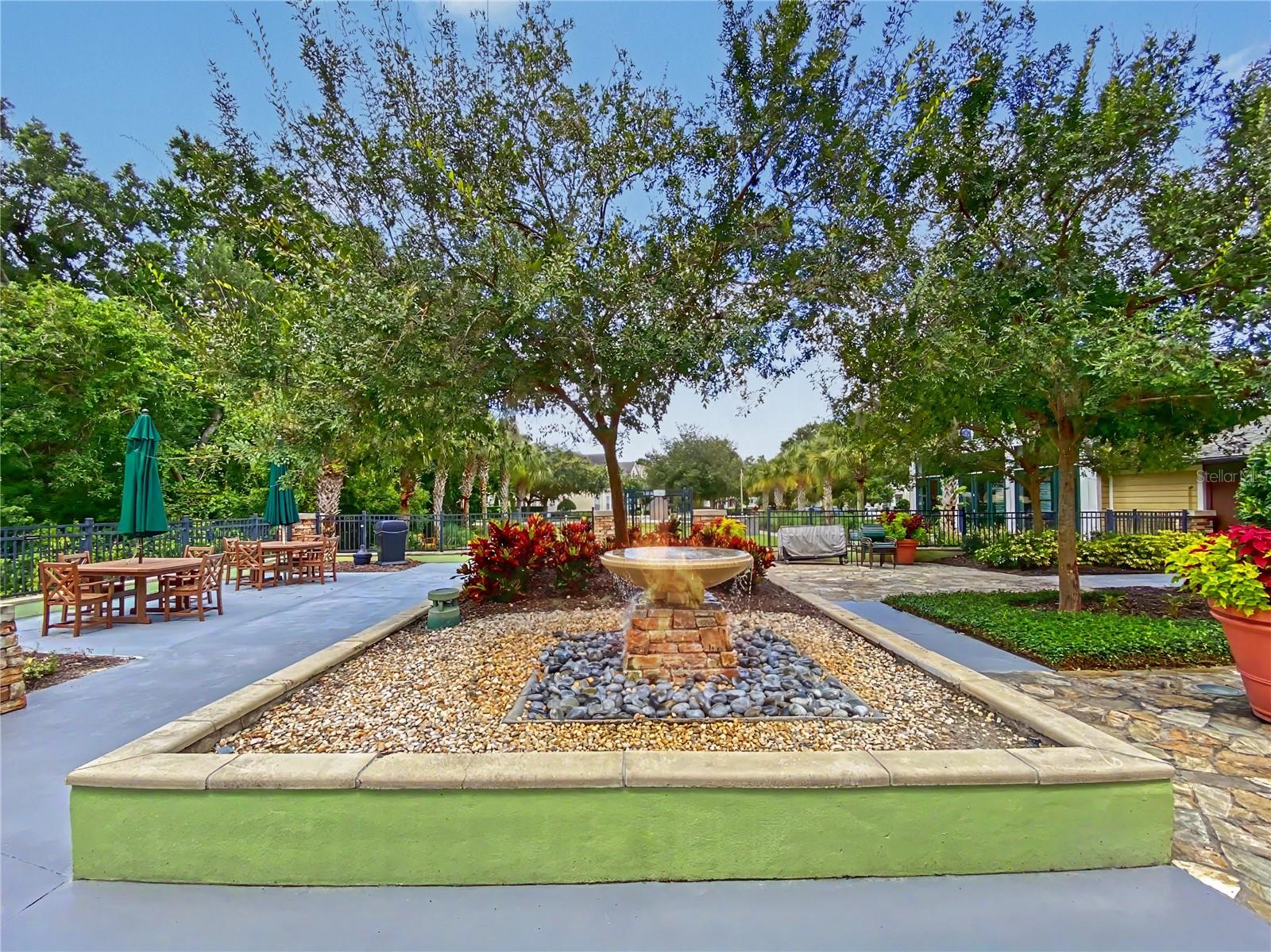 ARTISAN CLUB CONDO PH 1 - Residential
