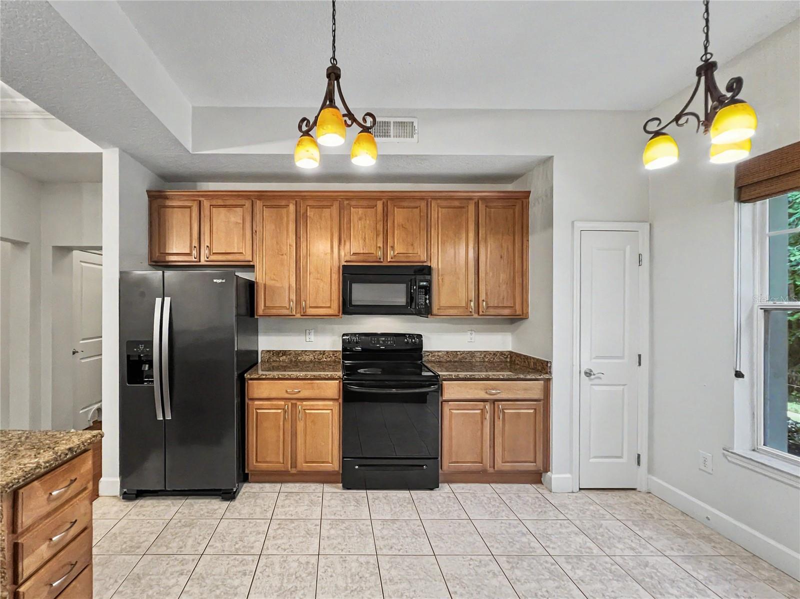 ARTISAN CLUB CONDO PH 1 - Residential