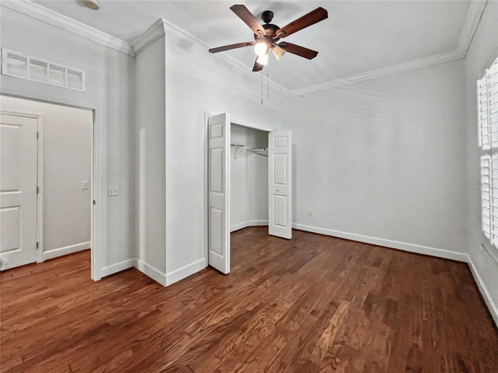 ARTISAN CLUB CONDO PH 1 - Residential