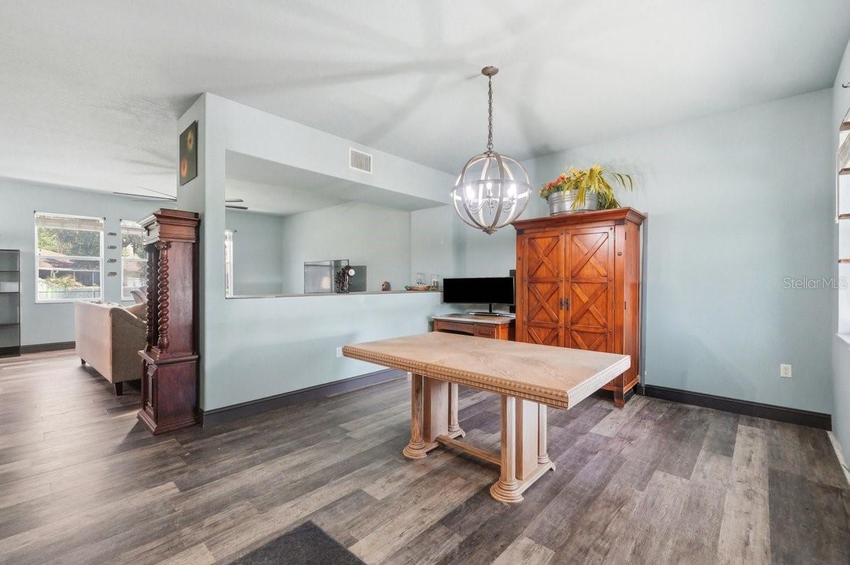 2203 BLACKWOOD DRIVE