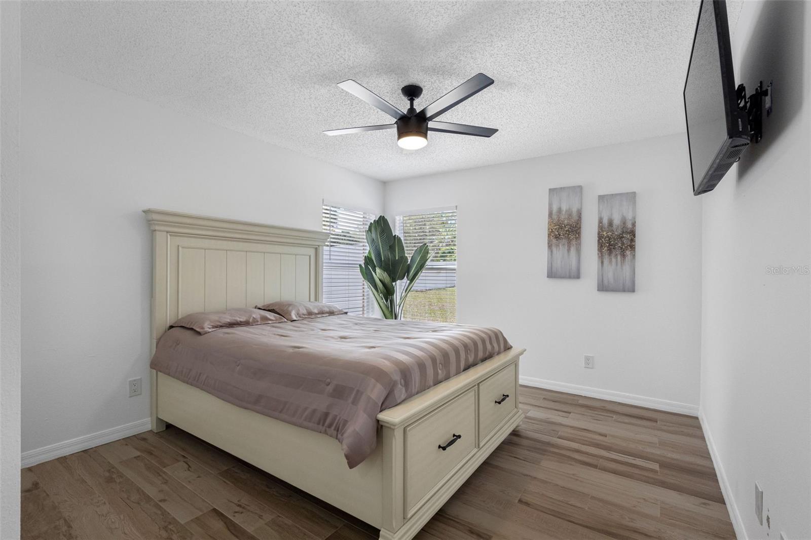 PADRONS WEST LINDEN ESTATES - Residential