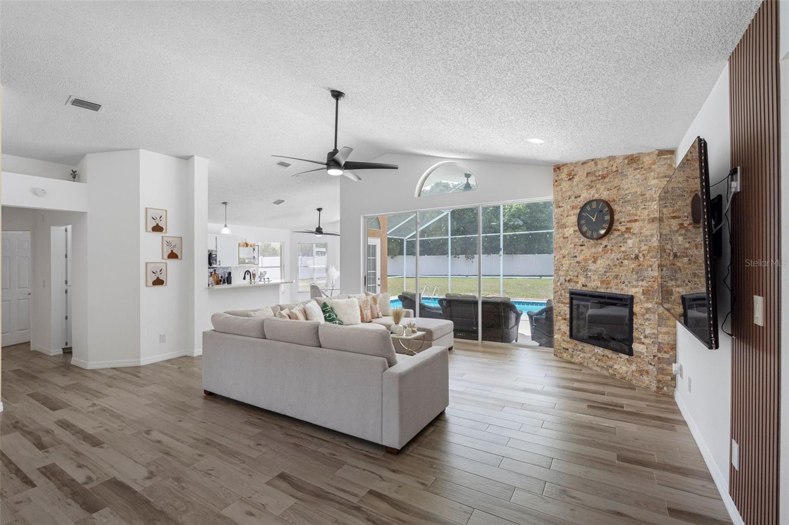 PADRONS WEST LINDEN ESTATES - Residential