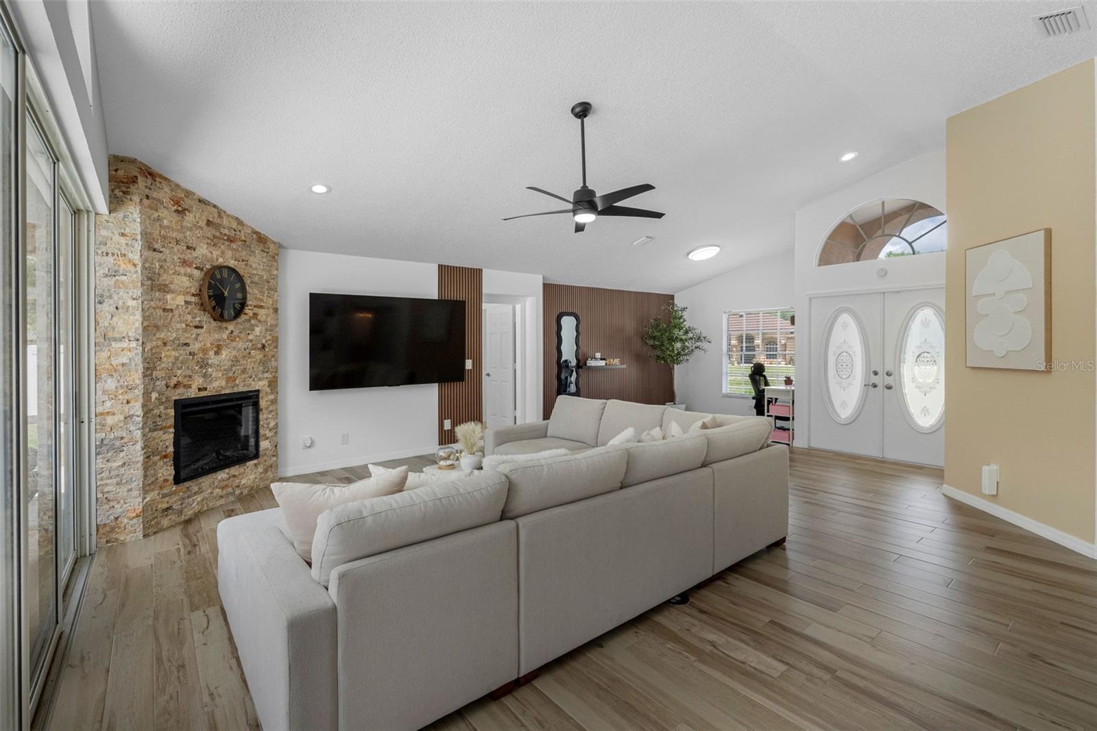 PADRONS WEST LINDEN ESTATES - Residential